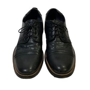 Red Tape | Black Oxfords